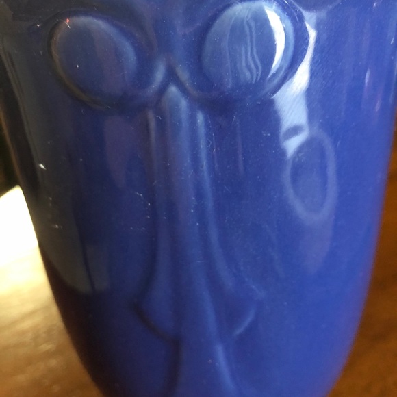 Vintage blue vase labeled USA 7 1/2 x5 in - Picture 3 of 3